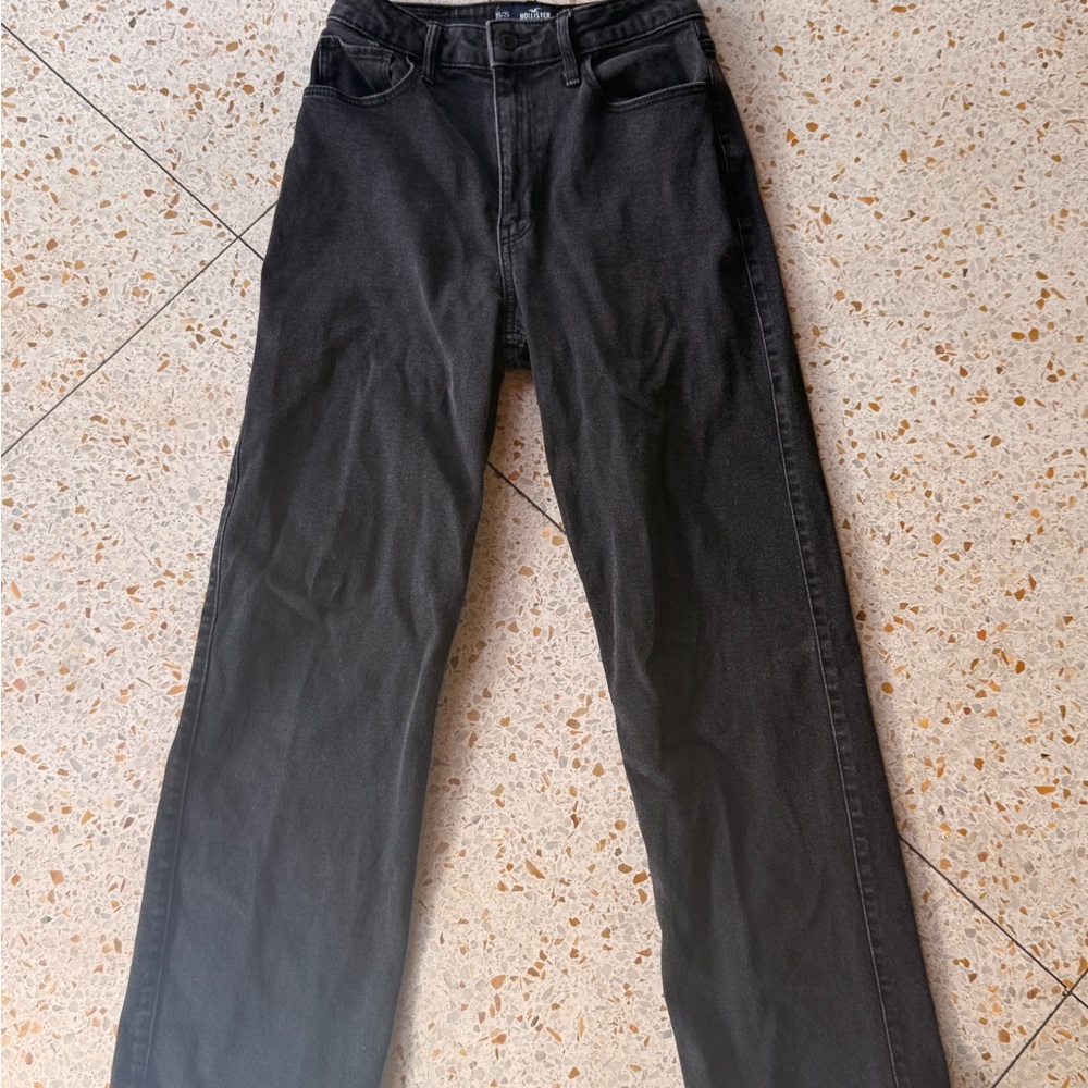 Ultra High-Rise Dad Jeans // Hollister